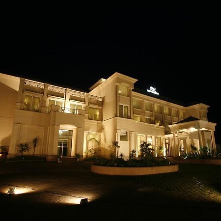 Ambrosia Sarovar Portico Харидвар Экстерьер фото