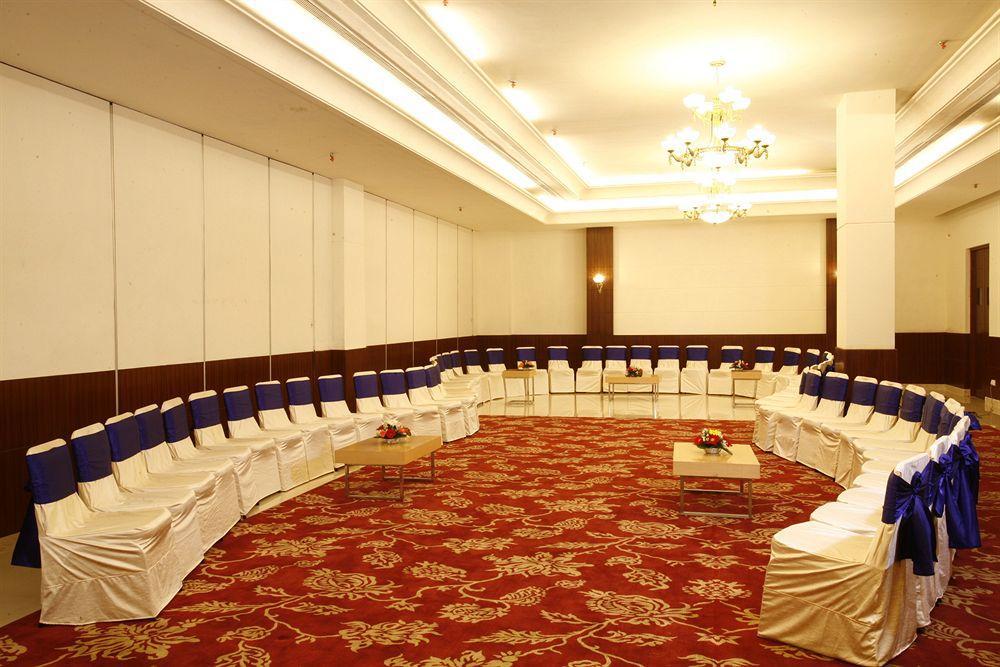 Ambrosia Sarovar Portico Харидвар Экстерьер фото