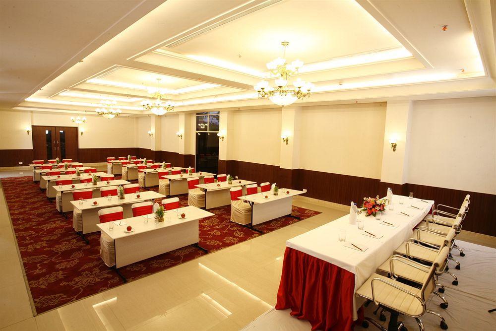 Ambrosia Sarovar Portico Харидвар Экстерьер фото