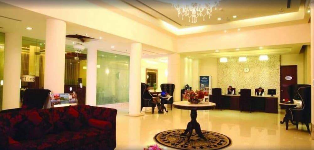 Ambrosia Sarovar Portico Харидвар Экстерьер фото