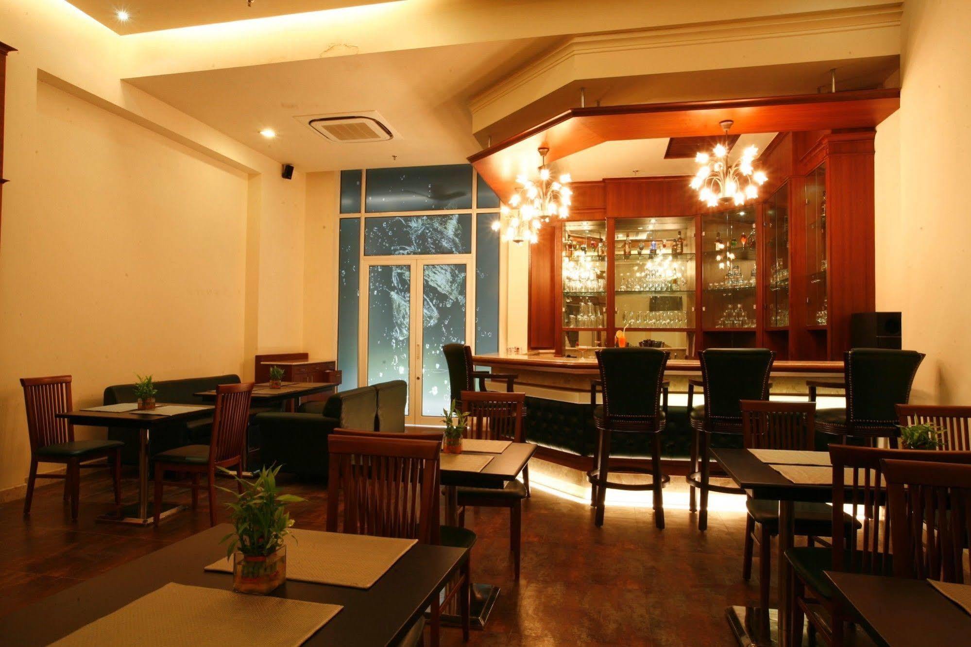 Ambrosia Sarovar Portico Харидвар Экстерьер фото