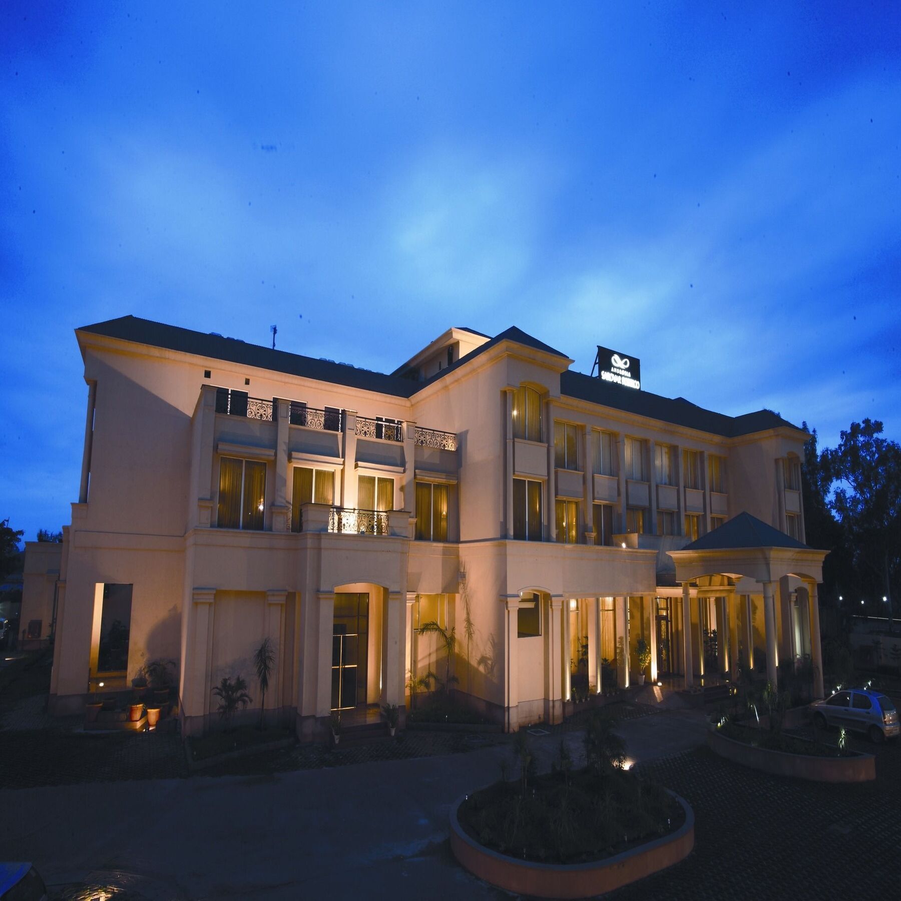 Ambrosia Sarovar Portico Харидвар Экстерьер фото
